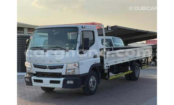Sayi Imported Mitsubishi Carisma White Mota in Import - Dubai a Ashanti Sayi Imported Mitsubishi Carisma White Mota in Import - Dubai a Ashanti