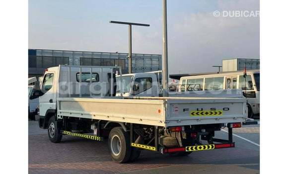 Sayi Imported Mitsubishi Carisma White Mota in Import - Dubai a Ashanti Sayi Imported Mitsubishi Carisma White Mota in Import - Dubai a Ashanti