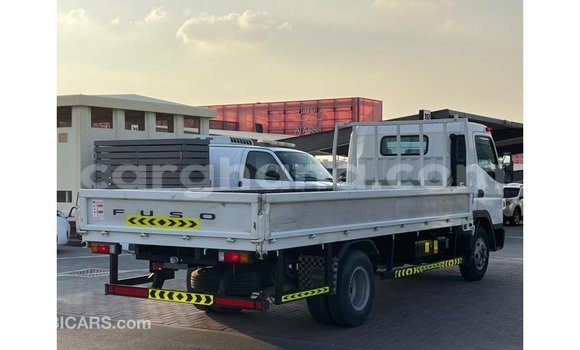 Sayi Imported Mitsubishi Carisma White Mota in Import - Dubai a Ashanti Sayi Imported Mitsubishi Carisma White Mota in Import - Dubai a Ashanti