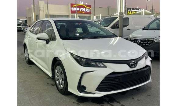 Sayi Imported Toyota Corolla White Mota in Import - Dubai a Ashanti