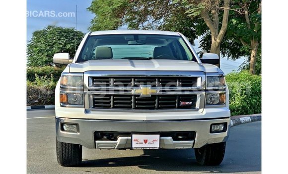Ra Imported Chevrolet Silverado funfun Ọkọ̀ in Import - Dubai ni Ashanti Ra Imported Chevrolet Silverado funfun Ọkọ̀ in Import - Dubai ni Ashanti
