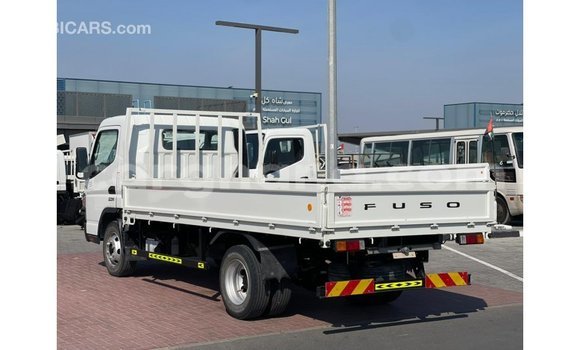 Ra Imported Mitsubishi Carisma funfun Ọkọ̀ in Import - Dubai ni Ashanti Ra Imported Mitsubishi Carisma funfun Ọkọ̀ in Import - Dubai ni Ashanti