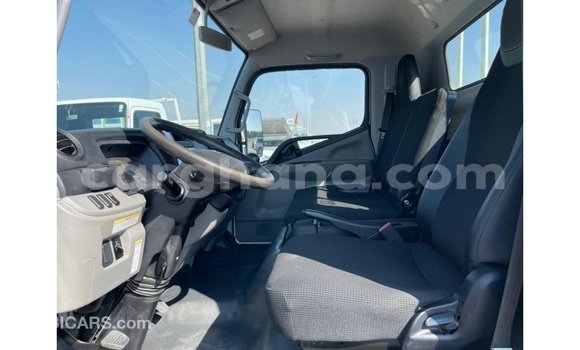 Ra Imported Mitsubishi Carisma funfun Ọkọ̀ in Import - Dubai ni Ashanti Ra Imported Mitsubishi Carisma funfun Ọkọ̀ in Import - Dubai ni Ashanti