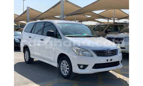 Ra Imported Toyota Innova funfun Ọkọ̀ in Import - Dubai ni Ashanti Ra Imported Toyota Innova funfun Ọkọ̀ in Import - Dubai ni Ashanti