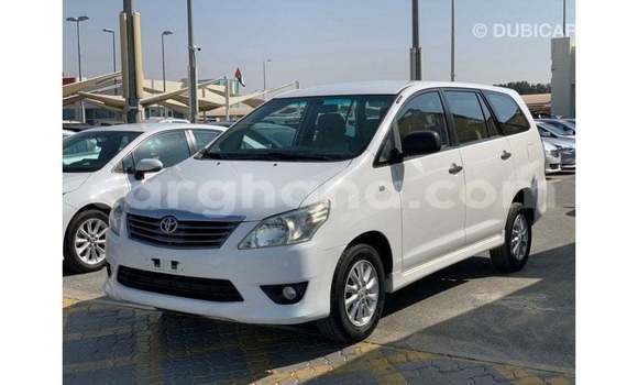Ra Imported Toyota Innova funfun Ọkọ̀ in Import - Dubai ni Ashanti Ra Imported Toyota Innova funfun Ọkọ̀ in Import - Dubai ni Ashanti