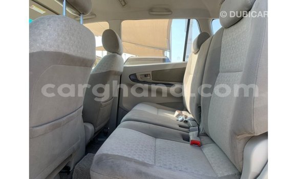Ra Imported Toyota Innova funfun Ọkọ̀ in Import - Dubai ni Ashanti Ra Imported Toyota Innova funfun Ọkọ̀ in Import - Dubai ni Ashanti