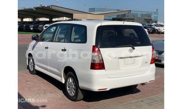 Buy Import Toyota Innova White Car in Import - Dubai in Ashanti Buy Import Toyota Innova White Car in Import - Dubai in Ashanti