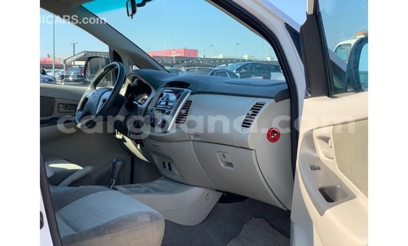 Buy Import Toyota Innova White Car in Import - Dubai in Ashanti Buy Import Toyota Innova White Car in Import - Dubai in Ashanti