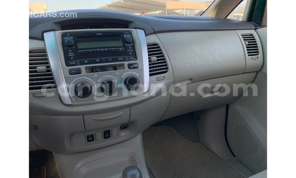 Buy Import Toyota Innova White Car in Import - Dubai in Ashanti Buy Import Toyota Innova White Car in Import - Dubai in Ashanti