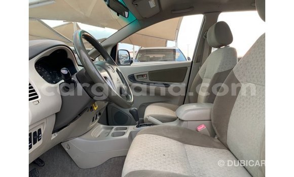 Ra Imported Toyota Innova funfun Ọkọ̀ in Import - Dubai ni Ashanti Ra Imported Toyota Innova funfun Ọkọ̀ in Import - Dubai ni Ashanti