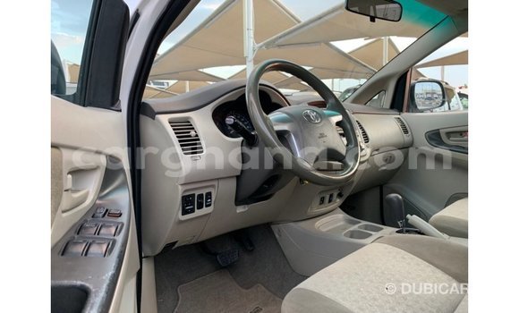Ra Imported Toyota Innova funfun Ọkọ̀ in Import - Dubai ni Ashanti Ra Imported Toyota Innova funfun Ọkọ̀ in Import - Dubai ni Ashanti