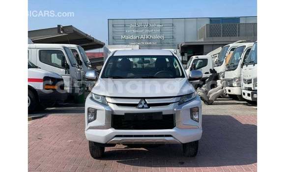 Ra Imported Mitsubishi L200 funfun Ọkọ̀ in Import - Dubai ni Ashanti Ra Imported Mitsubishi L200 funfun Ọkọ̀ in Import - Dubai ni Ashanti
