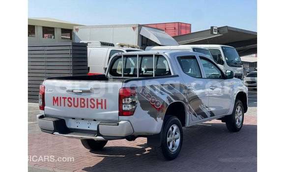 Ra Imported Mitsubishi L200 funfun Ọkọ̀ in Import - Dubai ni Ashanti Ra Imported Mitsubishi L200 funfun Ọkọ̀ in Import - Dubai ni Ashanti