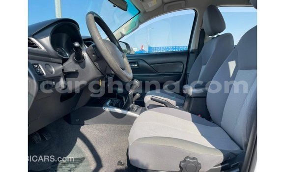 Ra Imported Mitsubishi L200 funfun Ọkọ̀ in Import - Dubai ni Ashanti Ra Imported Mitsubishi L200 funfun Ọkọ̀ in Import - Dubai ni Ashanti