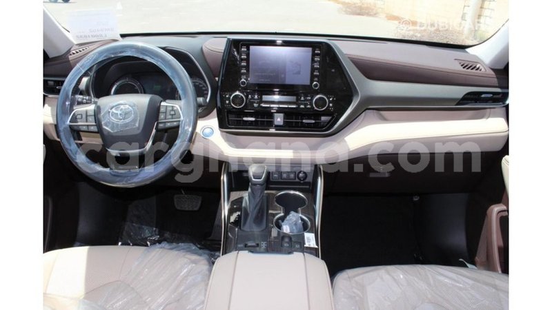 Big with watermark toyota highlander ashanti import dubai 10761