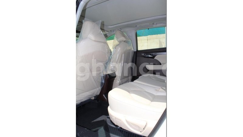 Big with watermark toyota highlander ashanti import dubai 10761