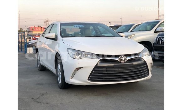Sayi Imported Toyota Camry White Mota in Import - Dubai a Ashanti Sayi Imported Toyota Camry White Mota in Import - Dubai a Ashanti