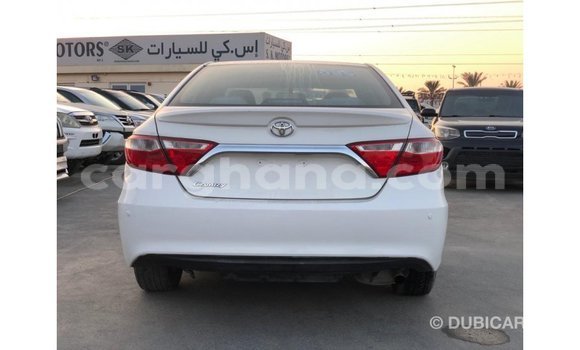 Sayi Imported Toyota Camry White Mota in Import - Dubai a Ashanti Sayi Imported Toyota Camry White Mota in Import - Dubai a Ashanti