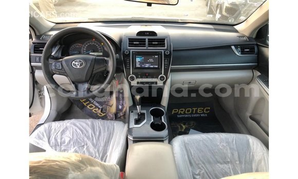 Sayi Imported Toyota Camry White Mota in Import - Dubai a Ashanti Sayi Imported Toyota Camry White Mota in Import - Dubai a Ashanti