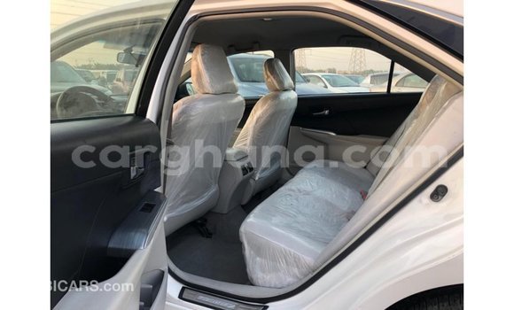 Sayi Imported Toyota Camry White Mota in Import - Dubai a Ashanti Sayi Imported Toyota Camry White Mota in Import - Dubai a Ashanti