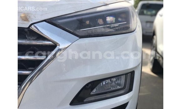 Buy Import Hyundai Tucson White Car in Import - Dubai in Ashanti Buy Import Hyundai Tucson White Car in Import - Dubai in Ashanti