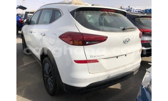 Buy Import Hyundai Tucson White Car in Import - Dubai in Ashanti Buy Import Hyundai Tucson White Car in Import - Dubai in Ashanti
