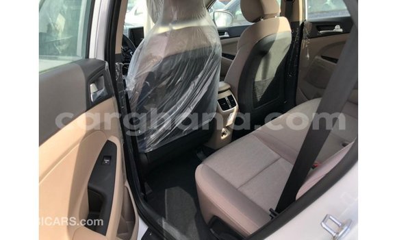 Buy Import Hyundai Tucson White Car in Import - Dubai in Ashanti Buy Import Hyundai Tucson White Car in Import - Dubai in Ashanti
