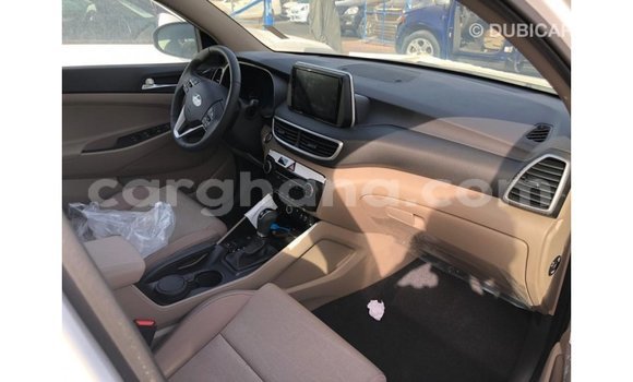 Buy Import Hyundai Tucson White Car in Import - Dubai in Ashanti Buy Import Hyundai Tucson White Car in Import - Dubai in Ashanti