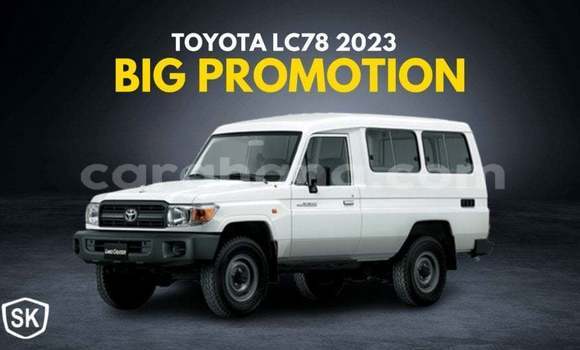 Sayi Imported Toyota Land Cruiser White Mota in Import - Dubai a Ashanti