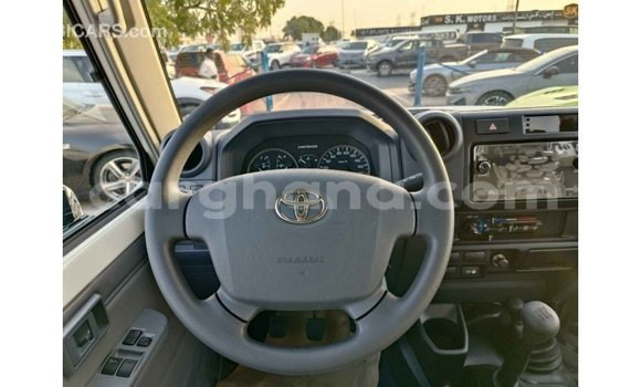 Buy Import Toyota Land Cruiser White Car in Import - Dubai in Ashanti Buy Import Toyota Land Cruiser White Car in Import - Dubai in Ashanti