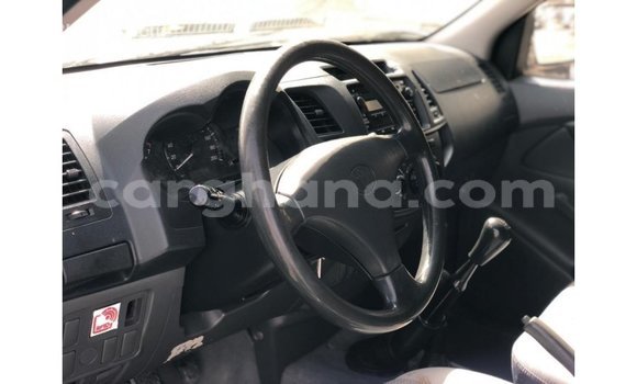 Buy Import Toyota Hilux White Car in Import - Dubai in Ashanti Buy Import Toyota Hilux White Car in Import - Dubai in Ashanti