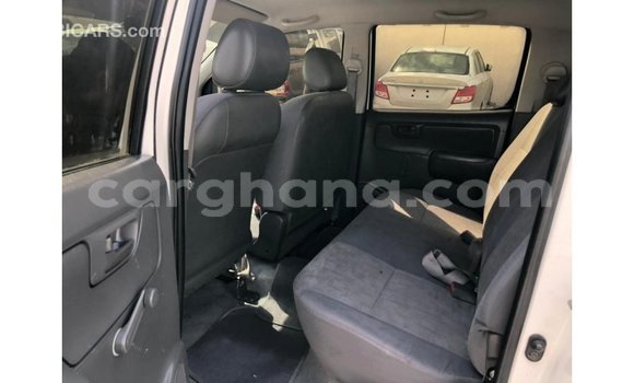 Buy Import Toyota Hilux White Car in Import - Dubai in Ashanti Buy Import Toyota Hilux White Car in Import - Dubai in Ashanti