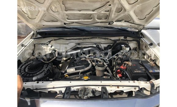 Buy Import Toyota Hilux White Car in Import - Dubai in Ashanti Buy Import Toyota Hilux White Car in Import - Dubai in Ashanti