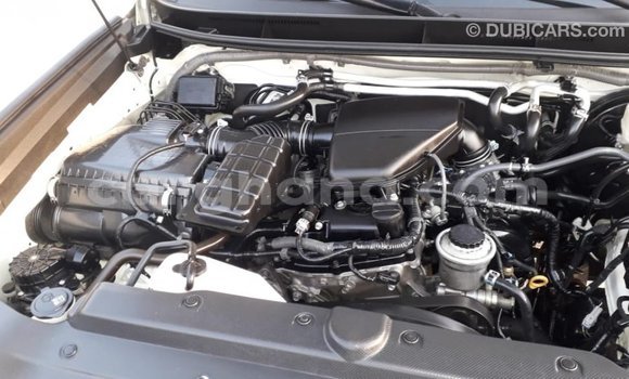 Sayi Imported Toyota Prado White Mota in Import - Dubai a Ashanti Sayi Imported Toyota Prado White Mota in Import - Dubai a Ashanti