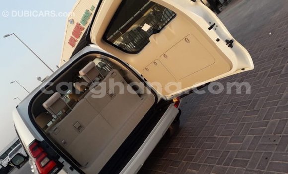 Sayi Imported Toyota Prado White Mota in Import - Dubai a Ashanti Sayi Imported Toyota Prado White Mota in Import - Dubai a Ashanti