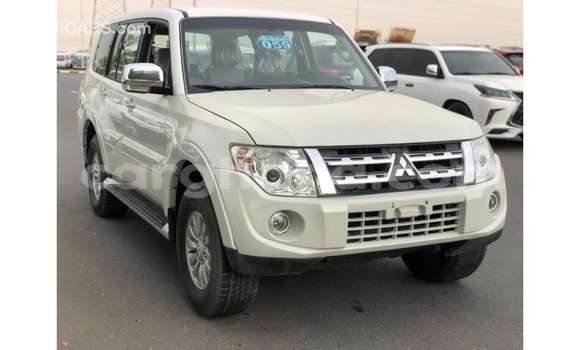 Sayi Imported Mitsubishi Pajero White Mota in Import - Dubai a Ashanti Sayi Imported Mitsubishi Pajero White Mota in Import - Dubai a Ashanti