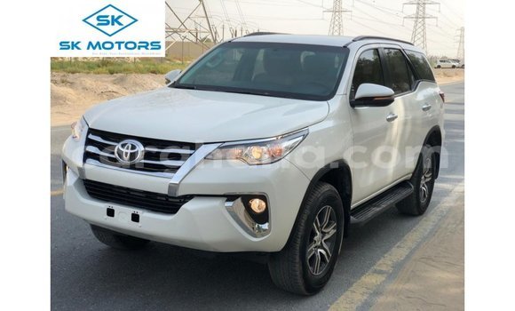 Ra Imported Toyota Fortuner funfun Ọkọ̀ in Import - Dubai ni Ashanti Ra Imported Toyota Fortuner funfun Ọkọ̀ in Import - Dubai ni Ashanti