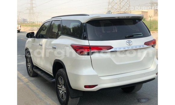Ra Imported Toyota Fortuner funfun Ọkọ̀ in Import - Dubai ni Ashanti Ra Imported Toyota Fortuner funfun Ọkọ̀ in Import - Dubai ni Ashanti