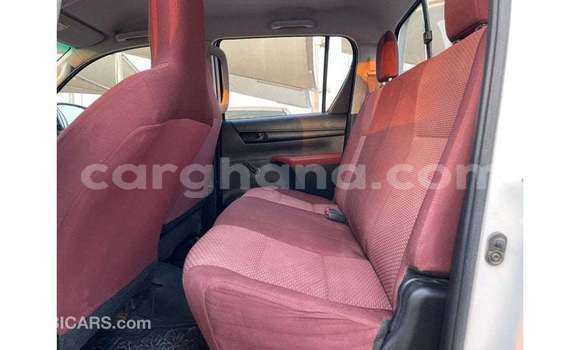 Buy Import Toyota Hilux White Car in Import - Dubai in Ashanti Buy Import Toyota Hilux White Car in Import - Dubai in Ashanti