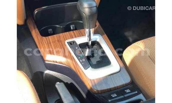 Sayi Imported Toyota Fortuner White Mota in Import - Dubai a Ashanti Sayi Imported Toyota Fortuner White Mota in Import - Dubai a Ashanti