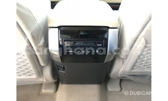 Buy Import Toyota Prado White Car in Import - Dubai in Ashanti Buy Import Toyota Prado White Car in Import - Dubai in Ashanti