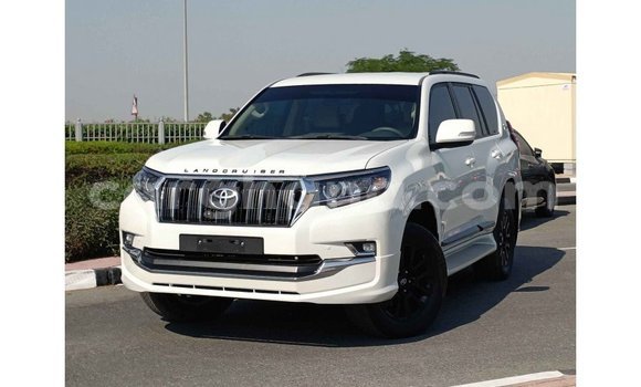 Sayi Imported Toyota Prado White Mota in Import - Dubai a Ashanti
