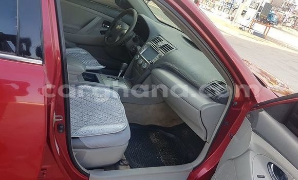 Sayi Na hannu Toyota Camry Red Mota in Accra a Greater Accra Sayi Na hannu Toyota Camry Red Mota in Accra a Greater Accra