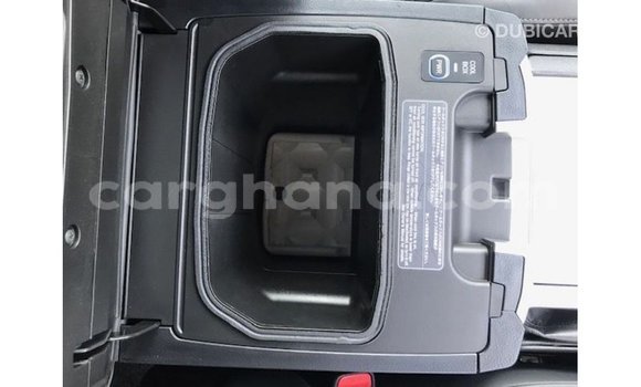 Buy Import Toyota Land Cruiser White Car in Import - Dubai in Ashanti Buy Import Toyota Land Cruiser White Car in Import - Dubai in Ashanti