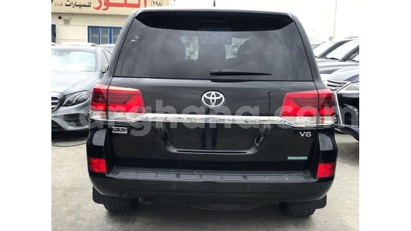 Big with watermark toyota land cruiser ashanti import dubai 10790