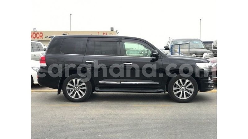 Big with watermark toyota land cruiser ashanti import dubai 10790