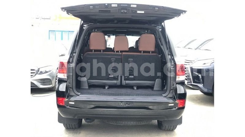 Big with watermark toyota land cruiser ashanti import dubai 10790