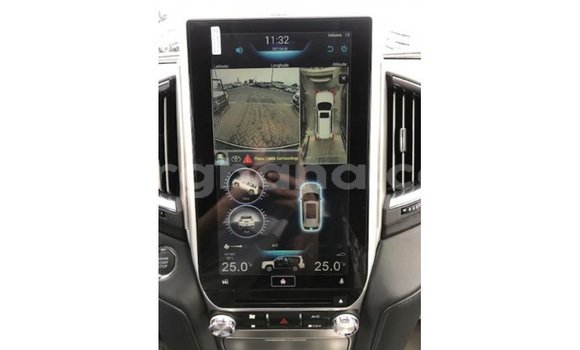 Sayi Imported Toyota Land Cruiser White Mota in Import - Dubai a Ashanti Sayi Imported Toyota Land Cruiser White Mota in Import - Dubai a Ashanti