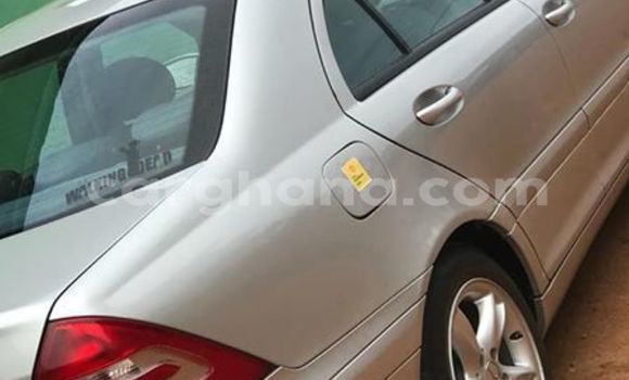 Sayi Na hannu Mercedes‒Benz C–Class Azurfa Mota in Accra a Greater Accra Sayi Na hannu Mercedes‒Benz C–Class Azurfa Mota in Accra a Greater Accra