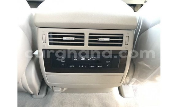 Sayi Imported Toyota Land Cruiser White Mota in Import - Dubai a Ashanti Sayi Imported Toyota Land Cruiser White Mota in Import - Dubai a Ashanti